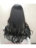 【l’iris】インナーカラー×シルバー×ナチュラルくびれヘア