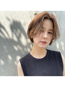 ブランド(BLANDO) エアリーボブ 大人ウェーブ 艶カラー スロウカラー