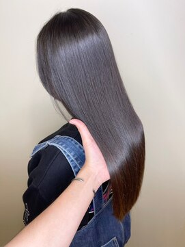 ジーナ 船橋(Zina) オトナ女子ツヤ髪アッシュカラーふんわりミディシースルーバング