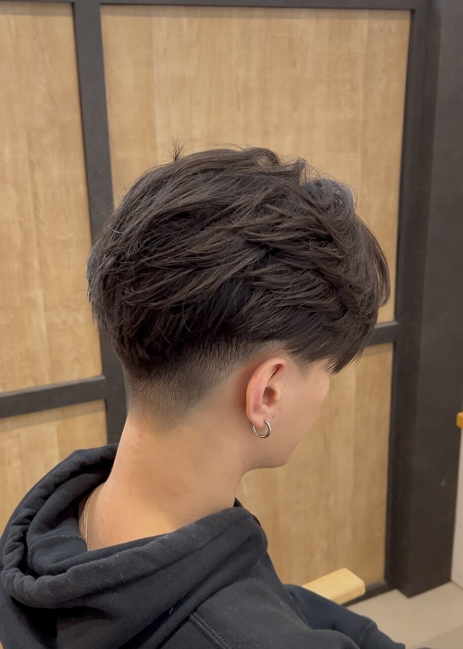 刈り上げツーブロックメンズフェザーパーママッシュショート