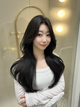 スリー(THREE) 上品さと可愛さをmixした韓国ヘア