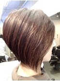 大人女性に人気な前下がりボブ