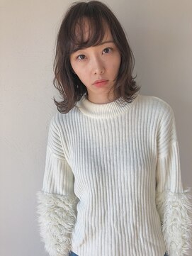 エトランジェ(Etrange) 20代30代40代スタイリング楽♪ヘルシー外ハネ小顔ネオウルフ