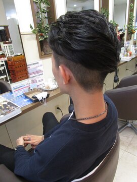 コアフィールフィス(COIFFURE fils) 【見附・今町】色気のあるツーブロック