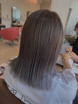 ロニーヘアーアンドネイル(Ronnie) グラデーションカラー