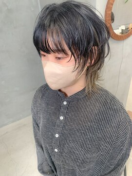 テトヘアー(teto hair) ウルフカット、インナーカラー、アッシュグレー、ツートーン