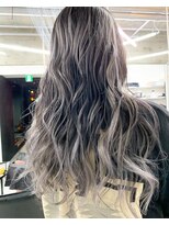 フロクシノーシナイヒリパイリフィケーション(Floccinaucinihilipilification)&nbsp;バレイヤージュで作る繊細なグレージュ