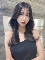アリュウル 表参道 青山(Allure)&nbsp;表参道艶髪大人韓国ヘア　黒髪ブルーブラック顔まわりカット