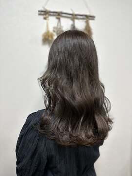 ジウ 上通り(JIU) 20代30代小顔ゆるふわロングアッシュブラウン