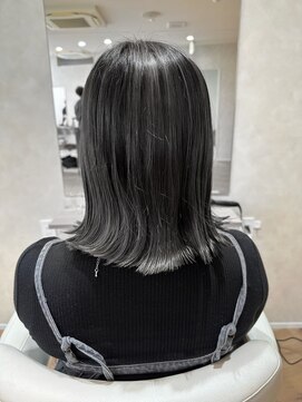 アヴァンス 堺東店(AVANCE.) ＊バレイヤージュ(グレー系)＊【堺・堺東】