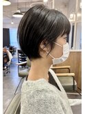 黒髪小顔ショート
