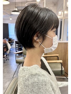 イマ(ima) 黒髪小顔ショート