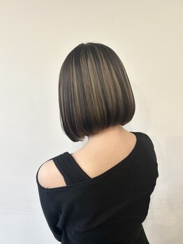 スラップ(SLAP)の写真/最旬カラーでオシャレを楽しむ♪"似合わせ×トレンドカラー"で、ワンランク上の大人かわいいStyleを演出☆