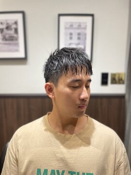 ラヴィニュー 秋葉原 神田(LAVIE NEW) MEN'S HAIRスパイキーショートブルーブラックフェザーパーマ