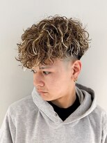 ルーシー 渋谷(LUCEY) メッシュスペインカールハイライトスパイラルパーマフェード