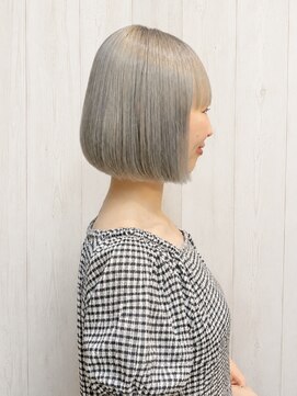 メイクス 町田(MAYKS) シルバーカラー×ボブカット