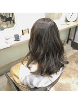 リタ ヘアメイク(Rita hair make) 艶カラー