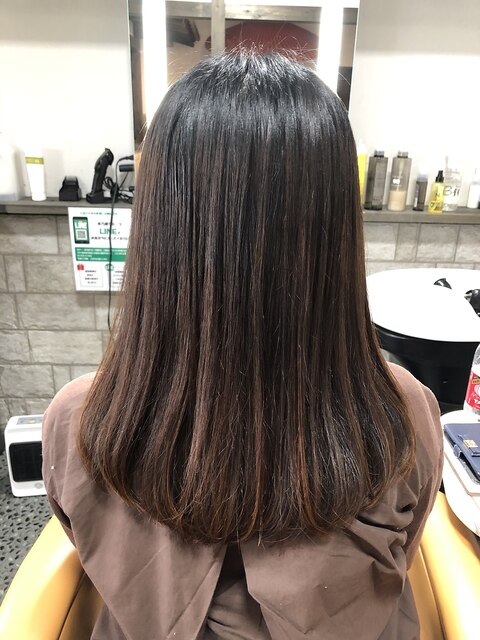 ツヤツヤトリートメントストレート《ラムネhairヒサマツマユミ》