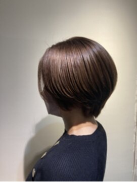 ナフィ バイ エイム 町田店(Nafie by eim) ショートボブ/大人可愛い/小顔カット/美フォルム/白髪ぼかし