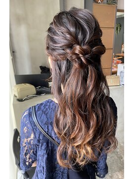 トリニティ(trinity) ハーフアップ・編みこみ・結婚式・ヘアアレンジ【豊見城】