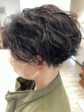 フラバー(flover) flover【波巻きx刈り上げショート】レディースハンサムスタイル