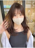 ぱっつん前髪xレイヤーロンググレージュカラーxヘルシースタイル