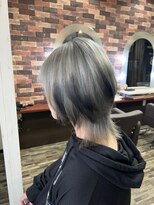 ヘアー リードレス(hair Re:dress)&nbsp;10代20代シルバーアッシュカラーウルフカット