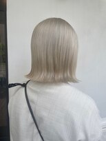 ヘアーメイクパウダー 天王寺寺田町店(Hair make powder)&nbsp;小顔外ハネボブ20代30代40代切りっぱなしボブホワイトブロンド