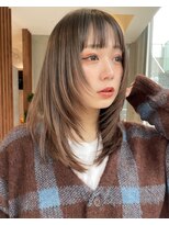 ビュートリアム 南青山(BEAUTRIUM)&nbsp;ハイレイヤー 顔周りレイヤーカット イルミナカラー 前髪カット