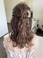 エメ 小山(Aimer)&nbsp;ハーフアップ