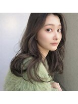 アロ(alo) 透明感たっぷり大人ゆるロング