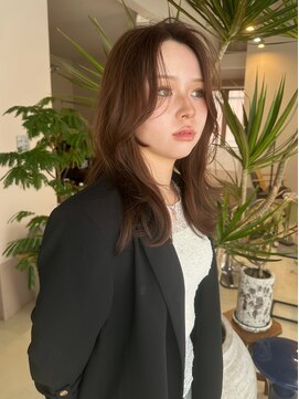 ソワ バイ ルシル(SOIE by Lucile) ミディアムレイヤー 前髪顔周り 福島市