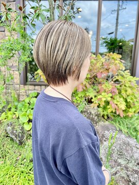 美容室 ルチア ハワイ(Luccica HAWAII) グレイカラーハイライト