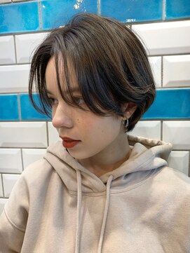 シー バイ ロンド 新宿(Sea by Lond) 大人かわいいショートボブ×カーキアッシュカラー