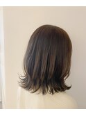 外ハネミディアム グレーベージュ