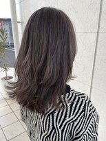 ブーム(BOOM)&nbsp;グレージュ×ウルフカット