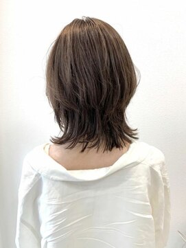 ヘアースタジオフォルム 肩ウルフ