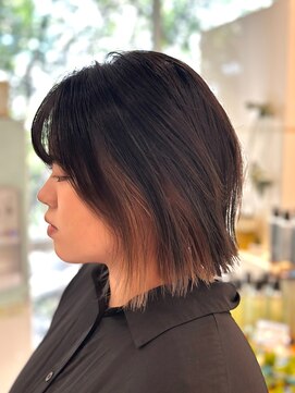 ケンジ 洋光台(KENJE) 切りっぱなしボブ×インナーカラー