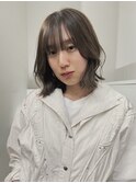 切りっぱなしボブ外ハネ外国人風ボブヘーゼルベージュアッシュ