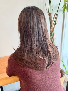 ビューエヒメ(VIEW EHIME) 小顔可愛いレイヤーカット×アッシュカラー10代20代30代