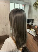 オリーブグレージュ