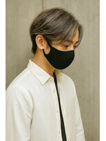 ロハスバイケンジ(LOHAS by KENJE)&nbsp;メンズ白髪ぼかしハイライト×センターパート　小田急相模原