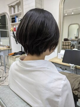 ガーデン バイ イル(GARDEN by illu Co.Ltd) 黒髪でも軽やかに見えるショートボブ◇