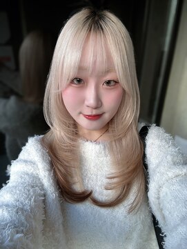 モアムー(Moremuu) 【Maho】ホワイトブロンド