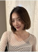 ピンクベージュのボブスタイル/Wカラー