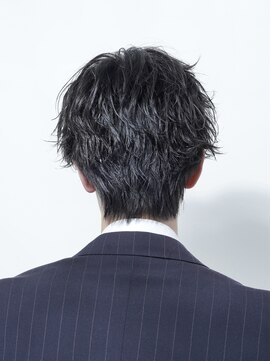 アルファ 新宿(alpha) フェザーパーマ/ブルーブラック/刈り上げセンターパート[新宿]