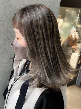 ステラバイケンジ 藤沢(STELLA by KENJE) 白髪ぼかしハイライトカラー40代50代【藤沢】