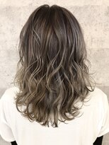 キアラ(Kchiara) モノトーンホワイトグレイ/kchiara川野直人