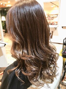 ティアラ 桜木町(TIARA) ハイライト☆夏にオススメのベージュ系カラー♪ by西山