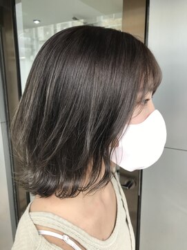 ネイヴィル(navile) シアーベージュ